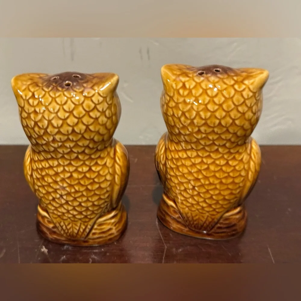 Vintage Owl Salt and Pepper Shakers Brown Ceramic‎ moving eyes made in Japan